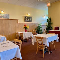 India Palace Restaurant - Interior